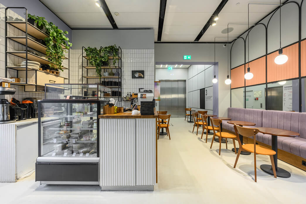 это картинка-заглушка. Его должны заменить