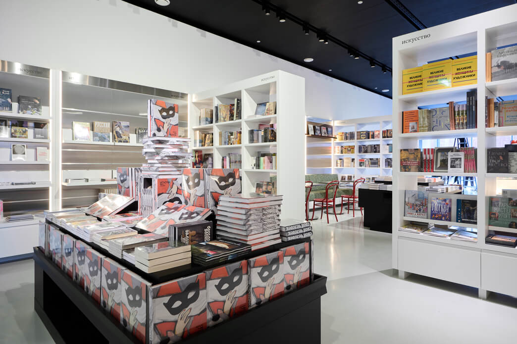 это картинка-заглушка. Его должны заменить